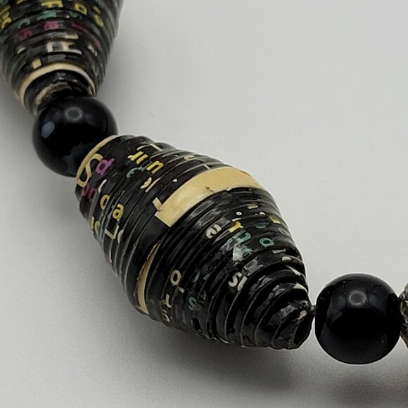 Vintage African Rolled Paper Bead Necklace 28" Green Silver Tone Lobster Clasp - Picture 3 of 9